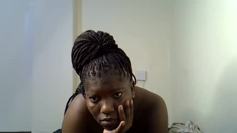 Snapshot of sexy_yello chatting on October 10, 3:16 am Bantu girl online show from October 10, 3:16 am