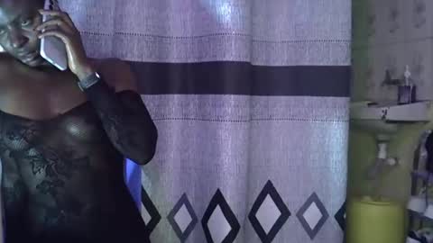 Snapshot of sexyafricanprincess25 chatting on November 3, 3:46 pm Rita online show from November 3, 3:46 pm