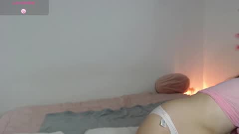 Snapshot of sexyasstime_1718 chatting on February 25, 9:35 pm Alice online show from February 25, 9:35 pm