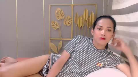xxAndreaxx online show from February 24, 10:35 am