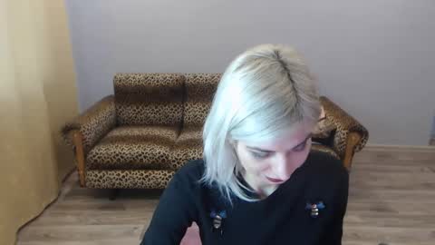 Snapshot of sexybeatriice chatting on December 24, 7:17 am sexybeatriice online show from December 24, 7:17 am