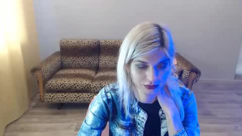 Snapshot of sexybeatriice chatting on January 17, 10:22 am sexybeatriice online show from January 17, 10:22 am