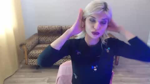 Snapshot of sexybeatriice chatting on January 26, 7:21 am sexybeatriice online show from January 26, 7:21 am
