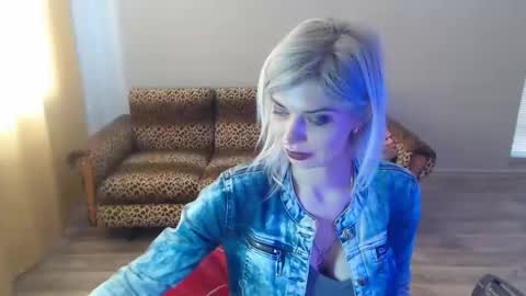 Snapshot of sexybeatriice chatting on February 3, 11:09 am sexybeatriice online show from February 3, 11:09 am