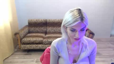 Snapshot of sexybeatriice chatting on October 11, 6:34 am sexybeatriice online show from October 11, 6:34 am