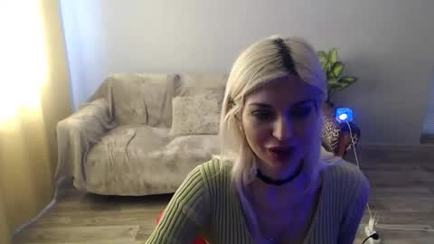sexybeatriice online show from April 21, 6:31 am