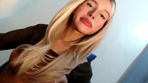 Snapshot of sexybite1 chatting on February 10, 10:53 am Seraphina Blaze online show from February 10, 10:53 am