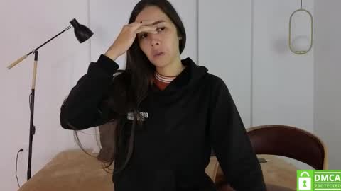 chanell and yina online show from November 8, 1:11 pm