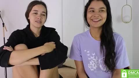 chanell and yina online show from November 22, 1:32 pm