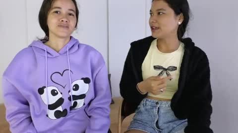 chanell and yina online show from April 6, 1:23 pm