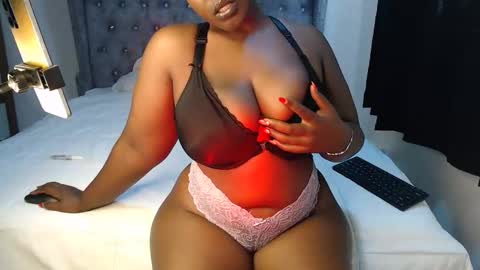 Snapshot of sexychocco_ chatting on November 2, 10:50 am sexychocco online show from November 2, 10:50 am