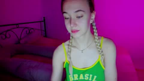 Sophia online show from December 6, 7:54 am