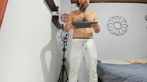 Antonioylola online show from December 22, 11:54 am