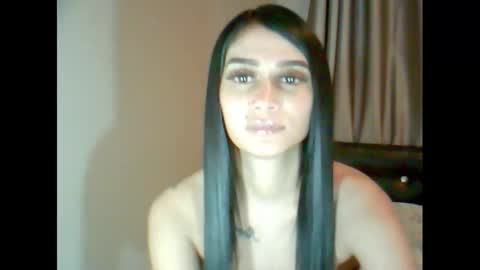 Snapshot of sexydiva02 chatting on November 9, 5:22 pm sexydiva02 online show from November 9, 5:22 pm