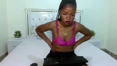 Snapshot of sexyebony256 chatting on January 31, 4:58 am SexyEbony online show from January 31, 4:58 am