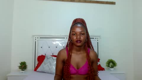 Snapshot of sexyebony256 chatting on February 20, 3:08 pm SexyEbony online show from February 20, 3:08 pm