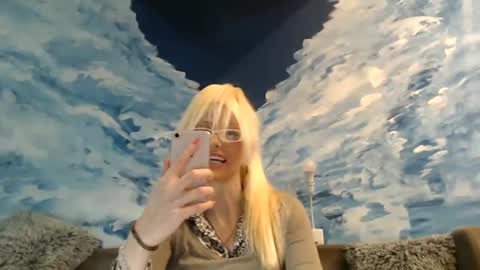 Snapshot of sexyeni chatting on February 22, 2:17 am ENI pvt moan your name WHEN I M NOT online you tell me in SNAPCHAT deal yes add me... FREE TWITTER magiconline101...... online show from February 22, 2:17 am