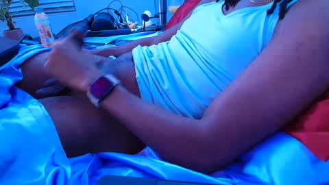 Snapshot of sexyhornyman1993 chatting on February 24, 4:05 am sexyhornyman1993 online show from February 24, 4:05 am