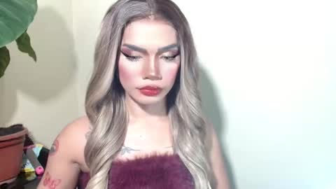 sexyhotbabe18 online show from April 19, 3:06 am