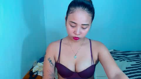 Snapshot of sexyhotbojean chatting on March 11, 9:15 pm jeanken and jelian online show from March 11, 9:15 pm