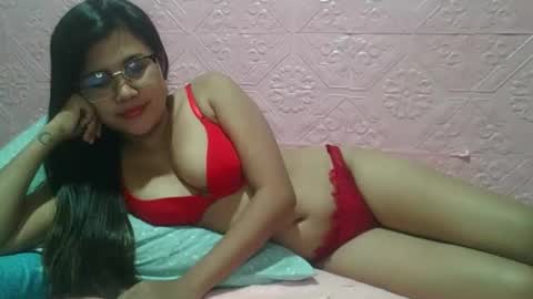 sexyjessa20 online show from February 3, 6:40 am
