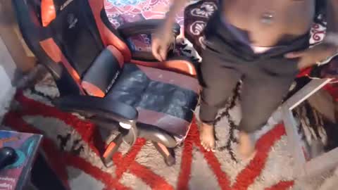 sexyjustin202 online show from February 12, 11:09 pm