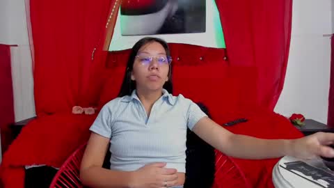 laura online show from February 6, 11:54 am