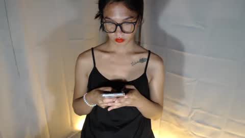 Snapshot of sexylaylia chatting on October 21, 4:57 am Laylia3 online show from October 21, 4:57 am