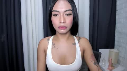 Snapshot of sexylovesappira chatting on October 25, 8:00 am maxine online show from October 25, 8:00 am