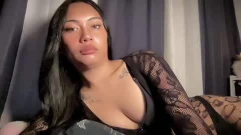 maxine online show from March 27, 8:26 am