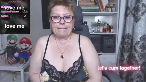 sexylynette4u online show from October 27, 10:41 am