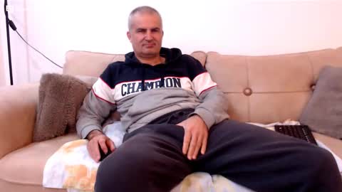 Snapshot of sexymaja77 chatting on November 30, 4:27 am David online show from November 30, 4:27 am