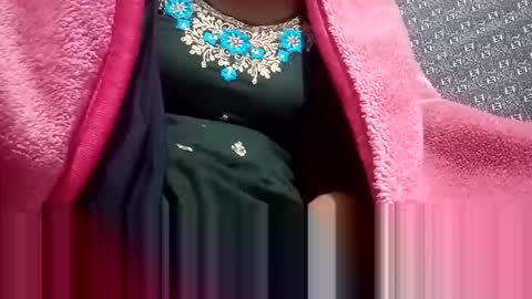 Snapshot of sexymaya8642 chatting on December 1, 1:21 am sexymaya8642 online show from December 1, 1:21 am