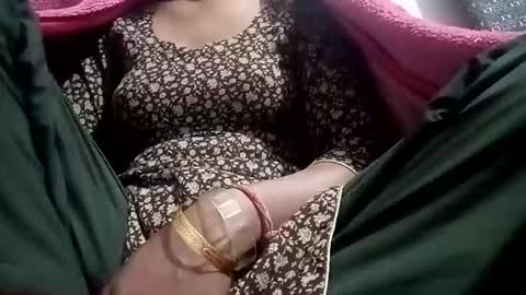 Snapshot of sexymaya8642 chatting on December 4, 1:15 am sexymaya8642 online show from December 4, 1:15 am