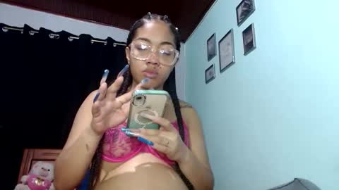 sexymomm678 online show from April 23, 2:13 am