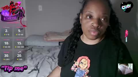 Snapshot of sexymona1218 chatting on November 8, 5:29 am SexyMona online show from November 8, 5:29 am