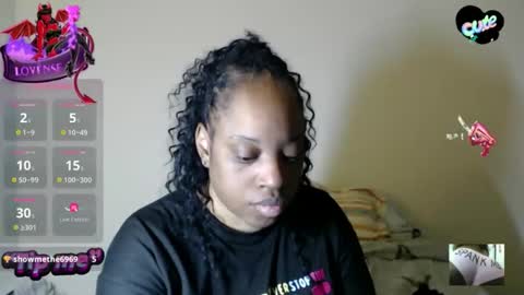 Snapshot of sexymona1218 chatting on December 4, 11:57 pm SexyMona online show from December 4, 11:57 pm