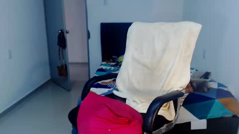 Natalia Duran online show from February 27, 9:04 pm