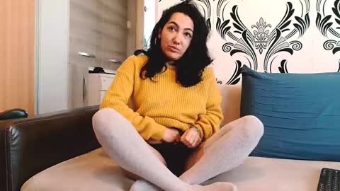Snapshot of sexynaughtykitty chatting on January 8, 12:26 pm Myra online show from January 8, 12:26 pm