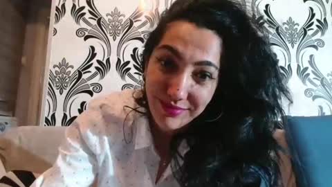 Snapshot of sexynaughtykitty chatting on January 24, 12:20 pm Myra online show from January 24, 12:20 pm