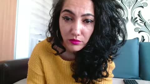 Snapshot of sexynaughtykitty chatting on January 29, 8:08 am Myra online show from January 29, 8:08 am