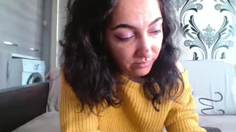 Snapshot of sexynaughtykitty chatting on February 21, 8:18 am Myra online show from February 21, 8:18 am