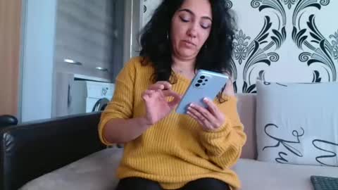 Snapshot of sexynaughtykitty chatting on February 21, 12:50 pm Myra online show from February 21, 12:50 pm