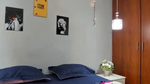 Snapshot of sexynova_93 chatting on October 31, 7:37 pm sexynova 93 online show from October 31, 7:37 pm