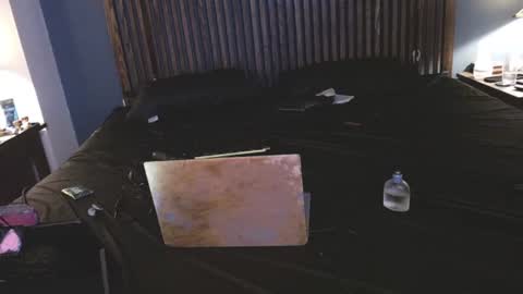 Possum online show from September 15, 3:28 am