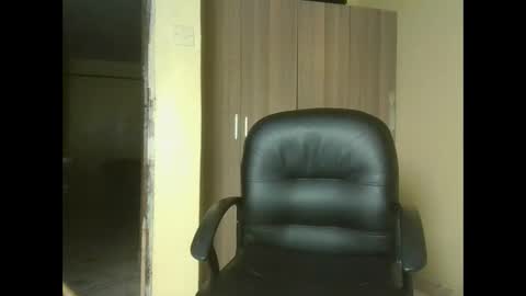 Snapshot of sexyqueenivy chatting on October 25, 10:04 pm queenivy online show from October 25, 10:04 pm