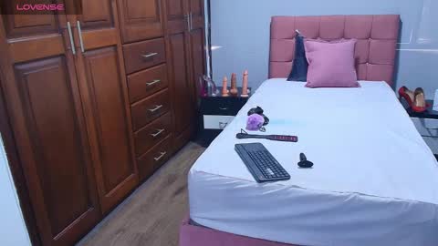 R A C H E L online show from January 7, 12:29 pm