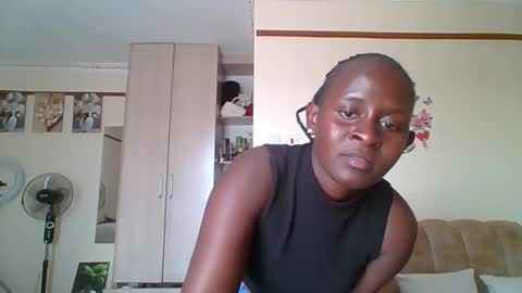 sexyreddebony online show from February 23, 11:00 am