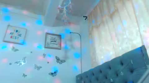 Snapshot of sexysafiravenus chatting on March 6, 5:43 pm Venus Independent Model online show from March 6, 5:43 pm