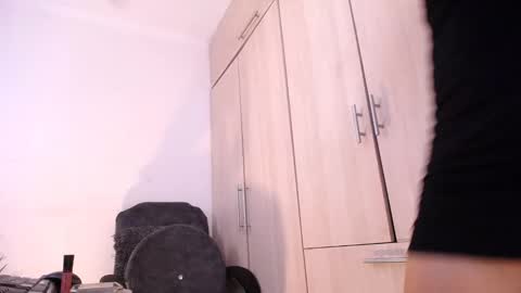    online show from December 4, 6:33 am